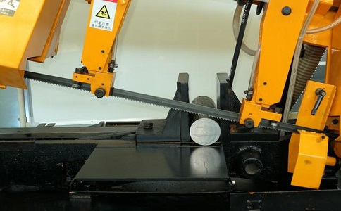 黄石港数控带锯床自动送料精度会出现偏差吗？